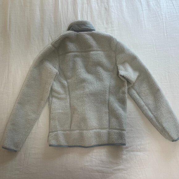 Patagonia Classic Retro-X Jacket in White and Grey - Picture 3 of 3